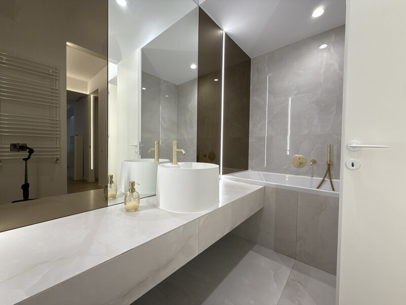 Doua camere, loc parcare subteran